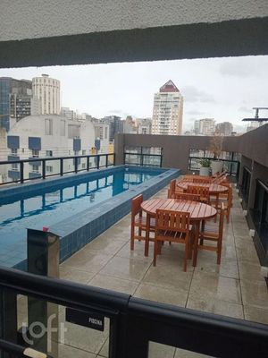 Image 8 - 896908