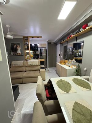 Image 4 - 896918