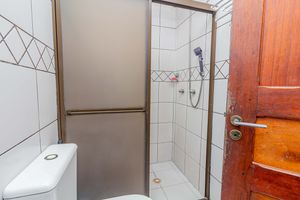 Image 13 - 896924