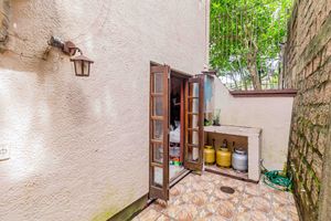 Image 31 - 896924