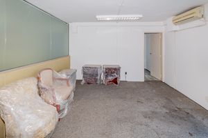 Image 43 - 896927