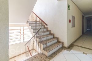 Image 15 - 896928