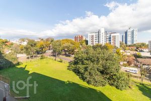 Image 6 - 896928