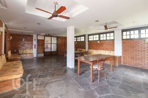 Image 20 - 896928