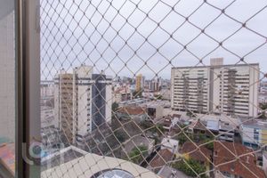 Image 18 - 896942