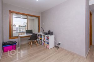 Image 8 - 896942