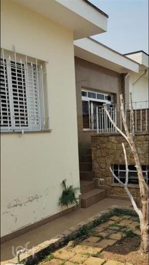 Image 6 - 896946
