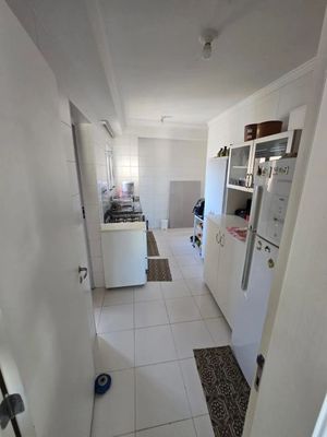 Image 4 - 896948
