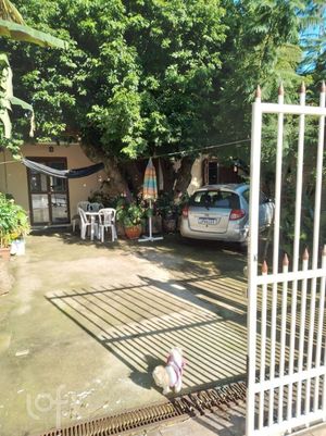 Image 2 - 896953