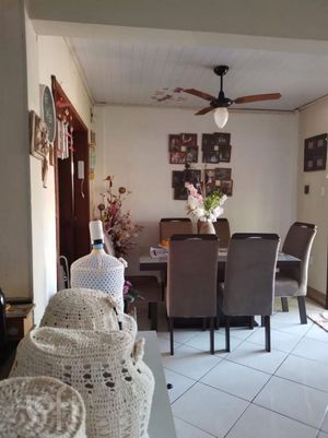 Image 5 - 896953