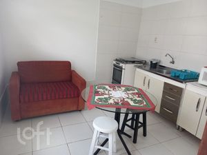 Image 29 - 896957