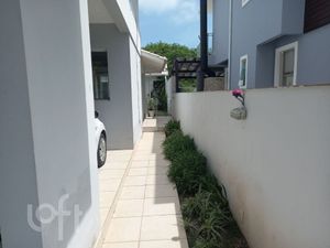 Image 3 - 896957