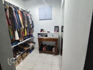 Image 31 - 896958