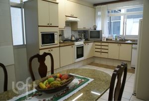 Image 8 - 896969
