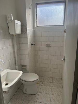 Image 6 - 896975