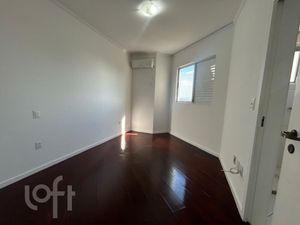 Image 8 - 896976