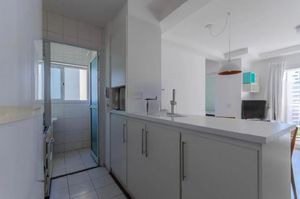 Image 3 - 896979