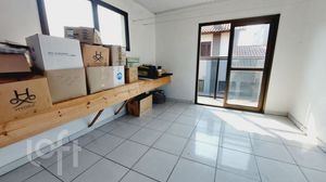 Image 22 - 896980