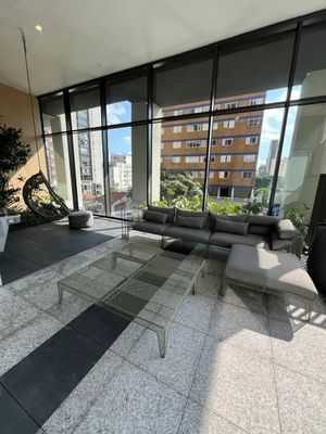 Image 15 - 896985