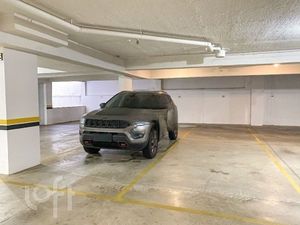Image 8 - 896987