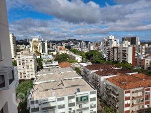Image 13 - 896990