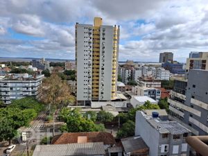 Image 17 - 896990