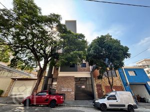 Image 21 - 896991