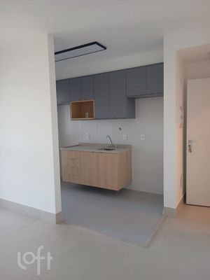 Image 6 - 896992