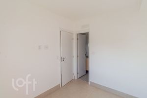 Image 8 - 896992