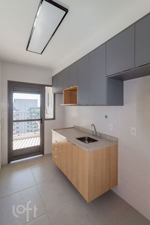 Image 16 - 896992