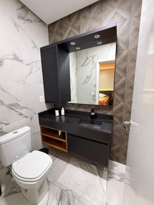 Image 9 - 896993