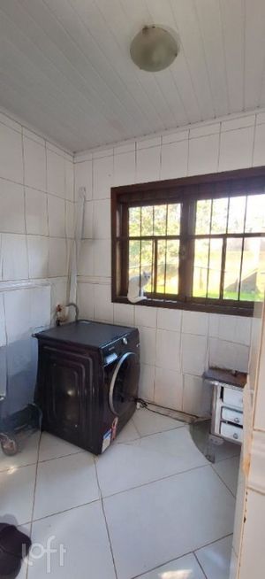 Image 11 - 896995
