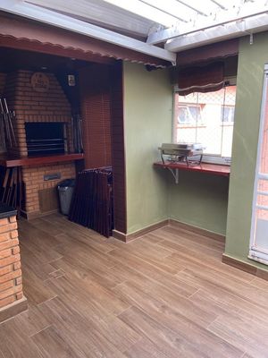 Image 9 - 896996