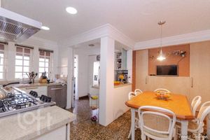 Image 9 - 896997