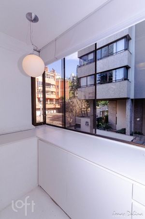 Image 31 - 896997