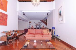 Image 25 - 896997