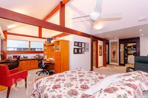 Image 68 - 896997