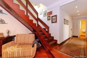 Image 21 - 896997