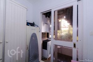 Image 17 - 896997