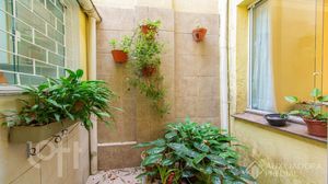 Image 9 - 896998