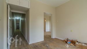 Image 21 - 897000