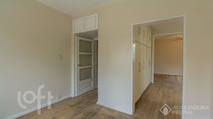 Image 22 - 897000