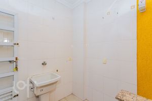 Image 13 - 897003