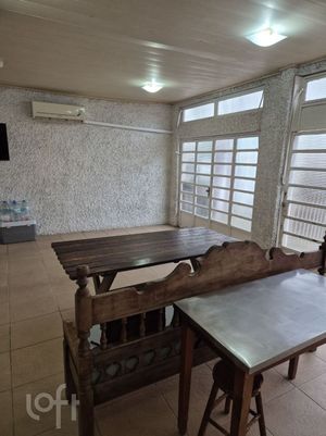 Image 10 - 897005