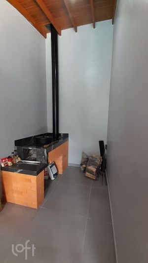 Image 19 - 897008
