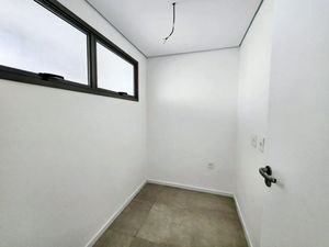 Image 14 - 897015