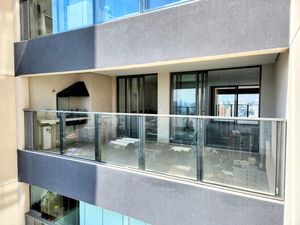 Image 9 - 897015