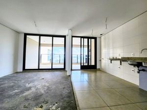 Image 6 - 897015