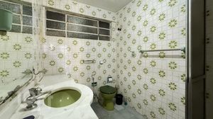 Image 11 - 897016