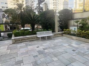 Image 17 - 897020